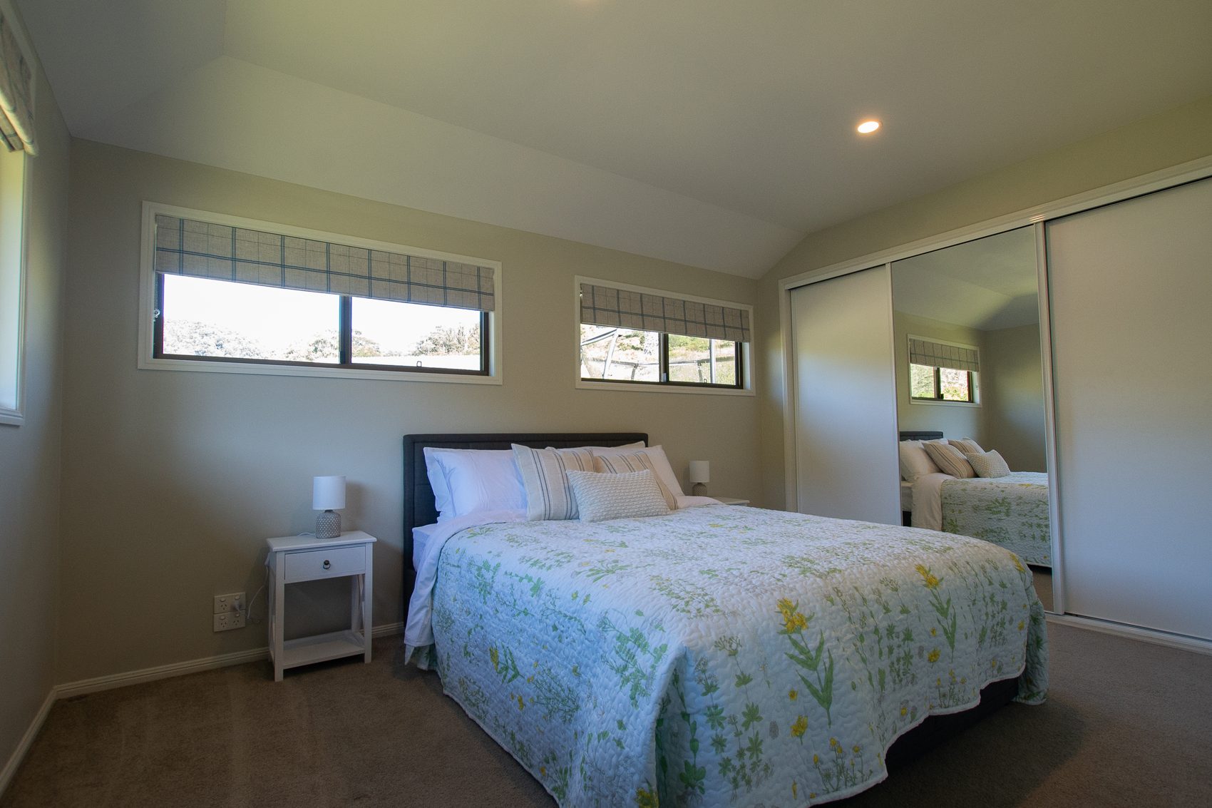 Second bedroom with queen bed
